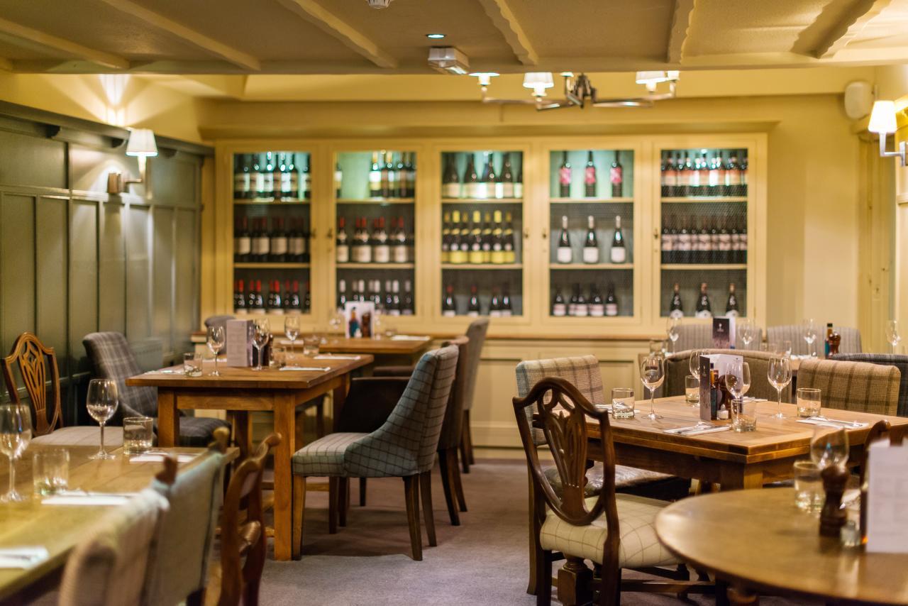 Hotel The Fenwick Steak & Seafood Pub à Claughton Extérieur photo