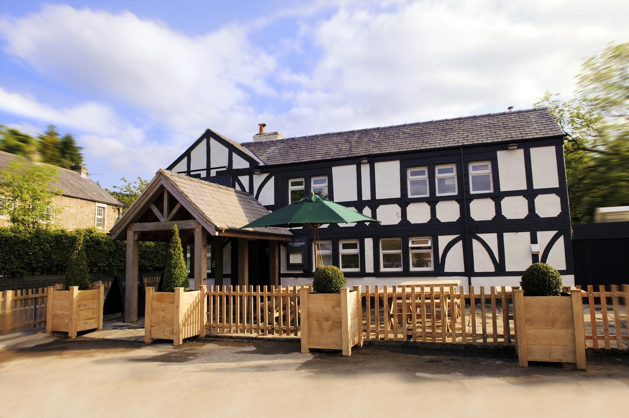 Hotel The Fenwick Steak & Seafood Pub à Claughton Extérieur photo